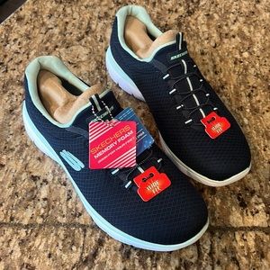 Skechers Sport, Summit, Memory Foam Walking Shoe Women’s Size 11 Wide